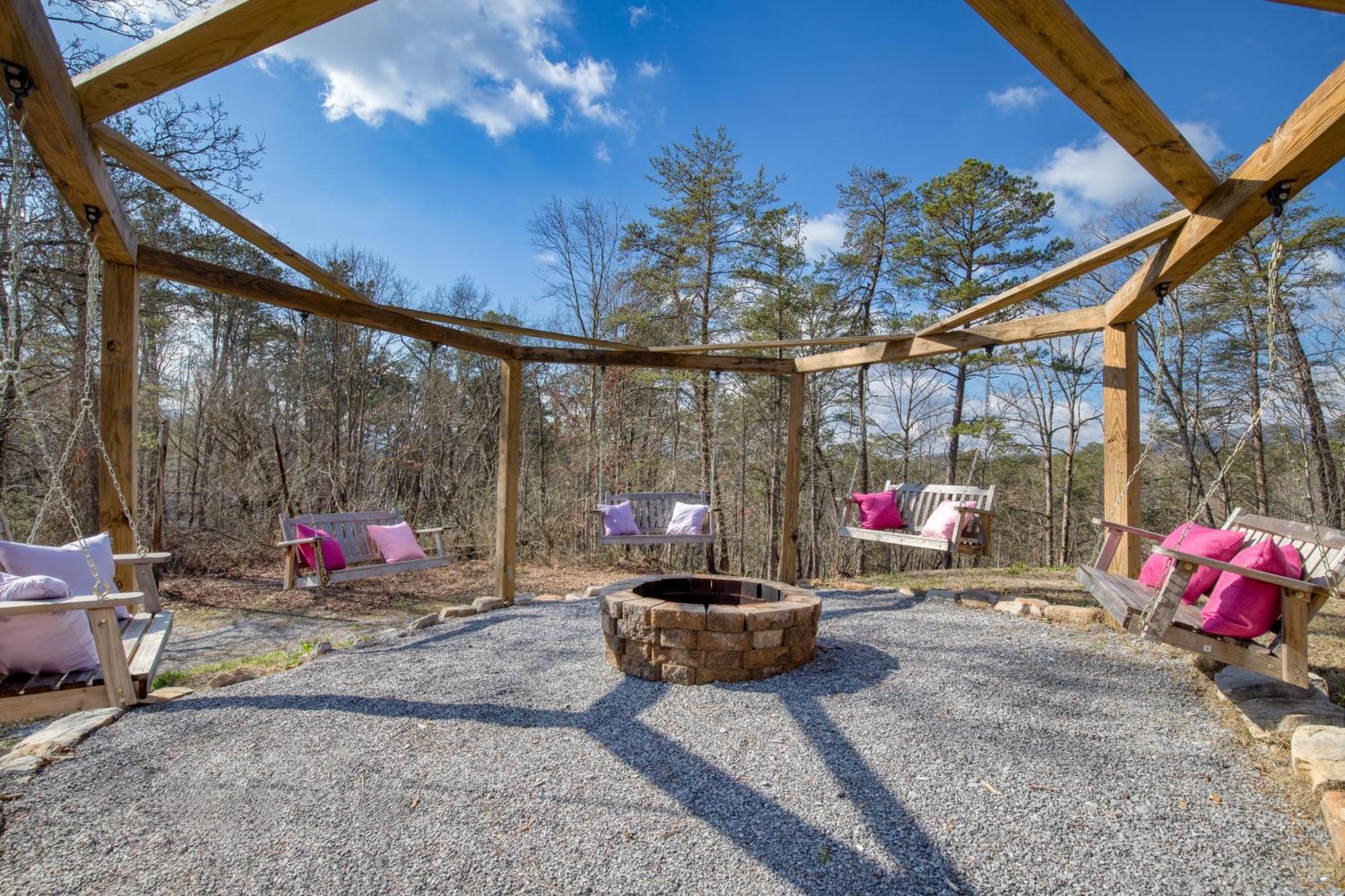 Pink Pines Avantstay Luxury Aesthetic Dream Home Indoor Pool Hot Tub Pigeon Forge Luaran gambar